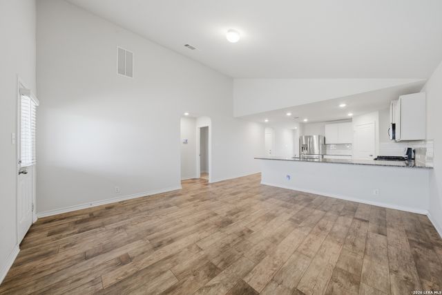 6820 Kingsley Edge, San Antonio, TX 78252