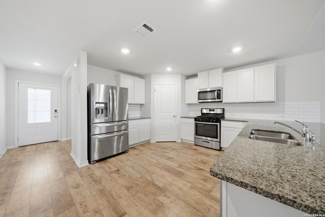 6820 Kingsley Edge, San Antonio, TX 78252