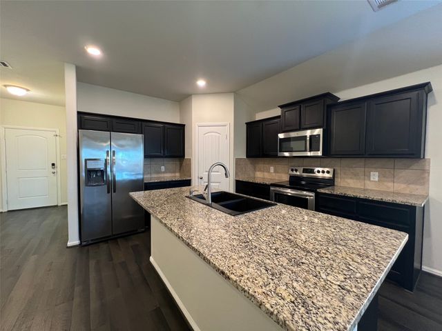 609 Buzzard Lake Trail, Fort Worth, TX 76120
