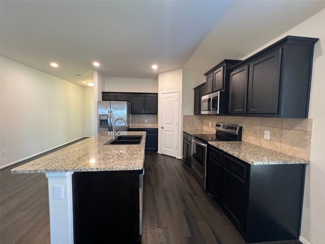 609 Buzzard Lake Trail, Fort Worth, TX 76120