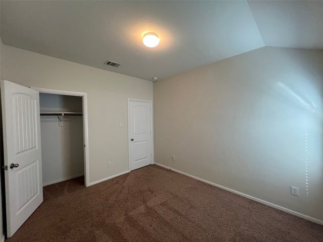 609 Buzzard Lake Trail, Fort Worth, TX 76120