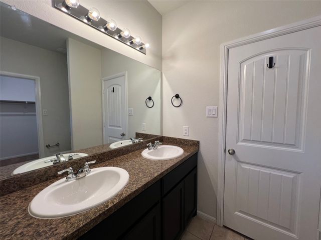 609 Buzzard Lake Trail, Fort Worth, TX 76120