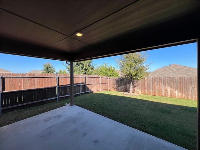 609 Buzzard Lake Trail, Fort Worth, TX 76120