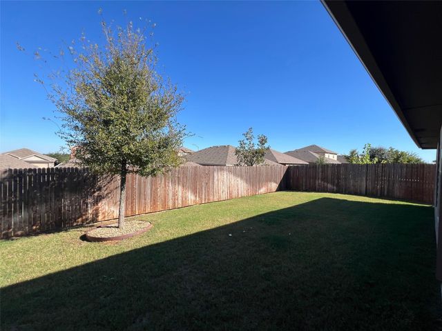 609 Buzzard Lake Trail, Fort Worth, TX 76120