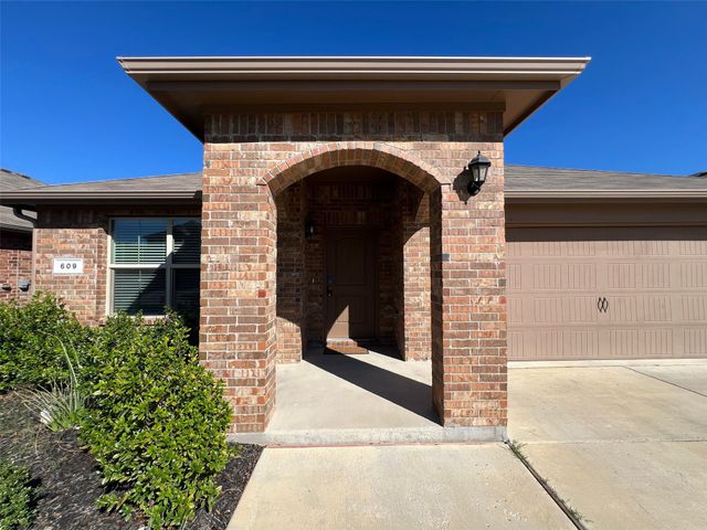 609 Buzzard Lake Trail, Fort Worth, TX 76120