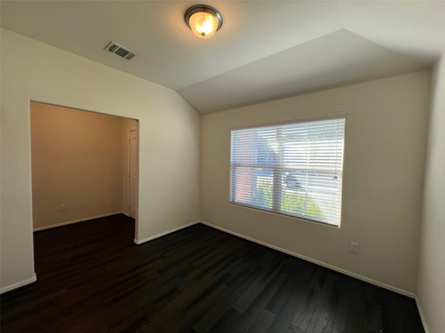 609 Buzzard Lake Trail, Fort Worth, TX 76120