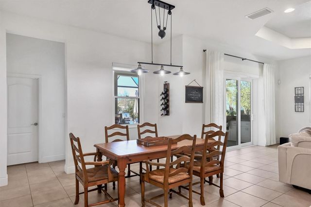 2006 RED LAKE RUN, Bradenton, FL 34211