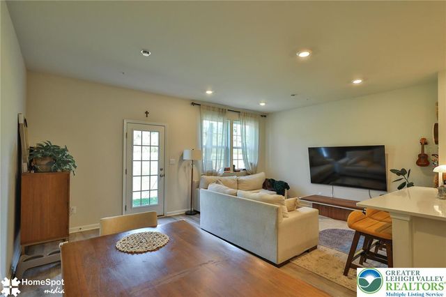 1224 Martin Road, Upper Macungie Twp, PA 18031
