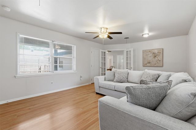 2321 Honeysuckle Avenue, Fort Worth, TX 76111