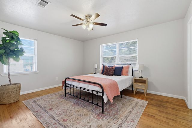 2321 Honeysuckle Avenue, Fort Worth, TX 76111