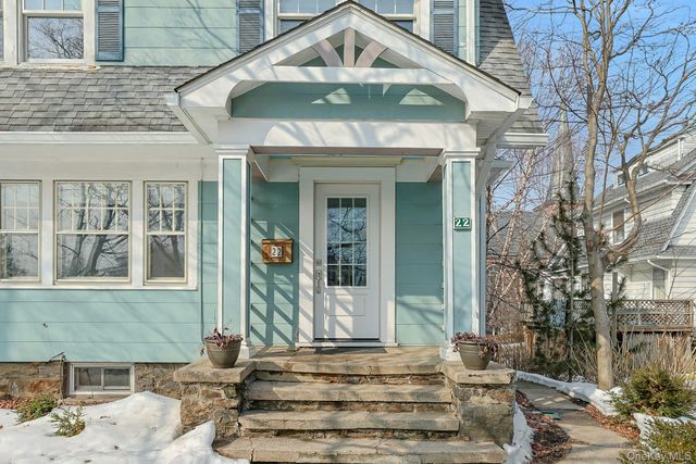 22 Dearborn Street, New Rochelle, NY 10801