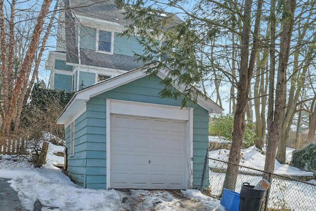 22 Dearborn Street, New Rochelle, NY 10801