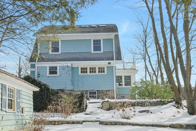 22 Dearborn Street, New Rochelle, NY 10801