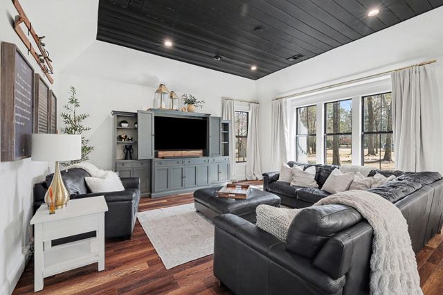 6910 Windcrest Estates Court, Magnolia, TX 77354