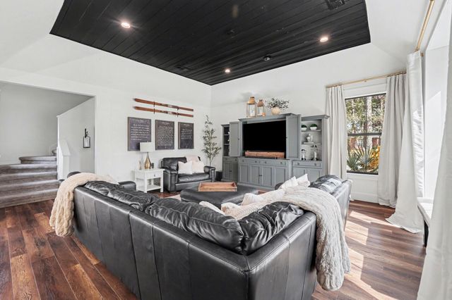 6910 Windcrest Estates Court, Magnolia, TX 77354