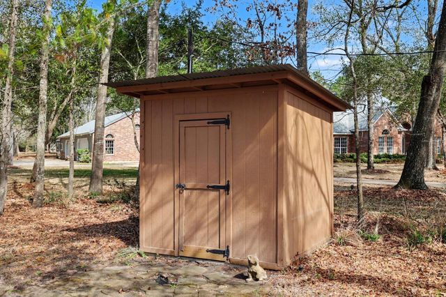 6910 Windcrest Estates Court, Magnolia, TX 77354