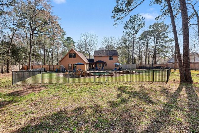 6910 Windcrest Estates Court, Magnolia, TX 77354