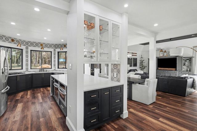 6910 Windcrest Estates Court, Magnolia, TX 77354