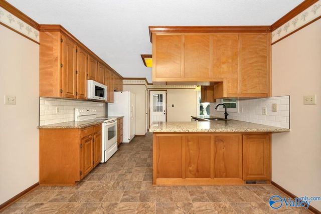 28368 Capshaw Road, Harvest, AL 35749