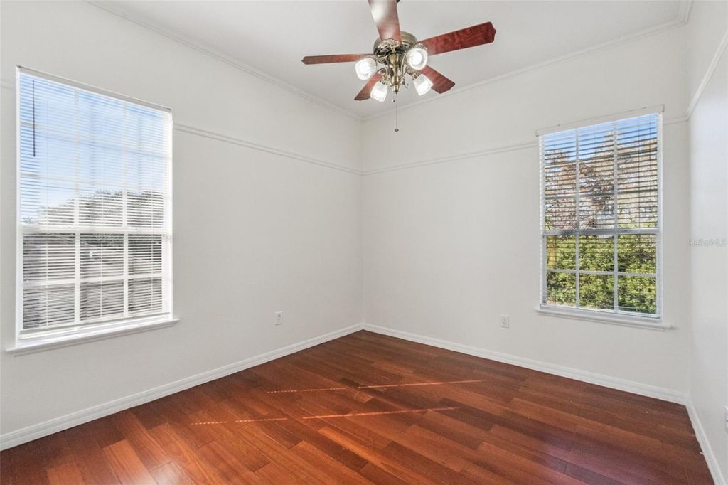 Image 26 of property listing at 2250 WINDCREST LAKE CIRCLE, Orlando, FL 32824