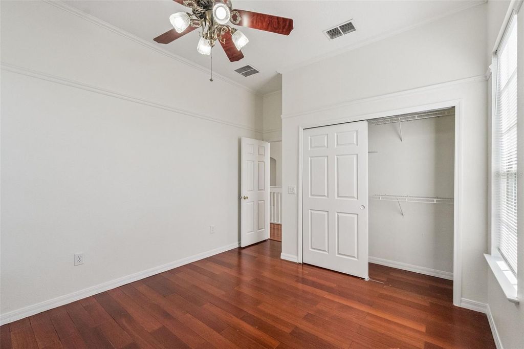 Image 27 of property listing at 2250 WINDCREST LAKE CIRCLE, Orlando, FL 32824