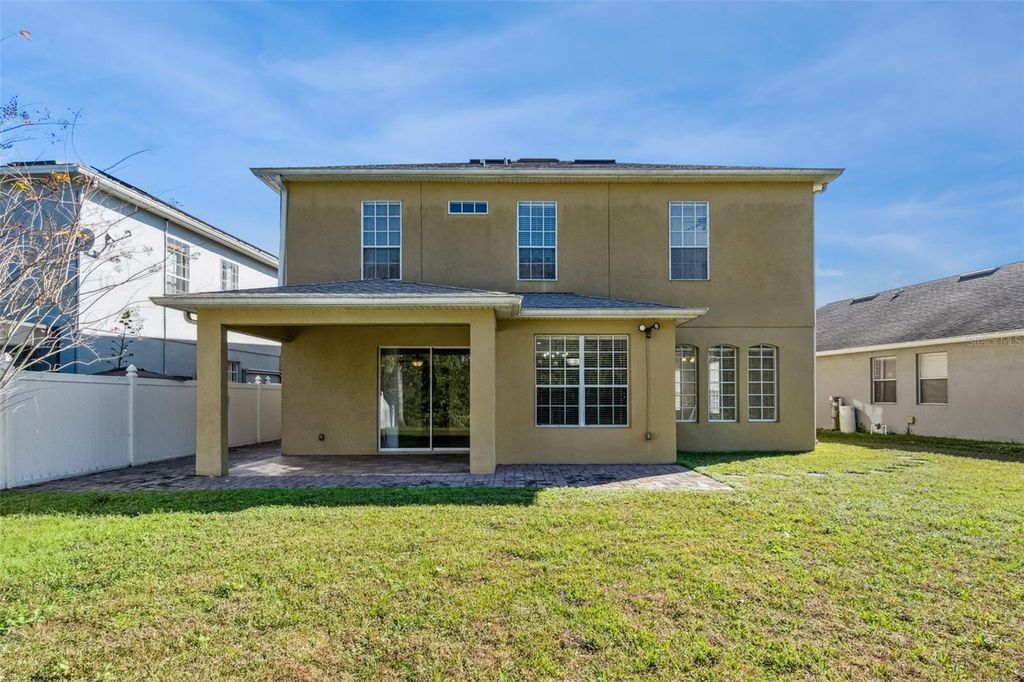 Image 34 of property listing at 2250 WINDCREST LAKE CIRCLE, Orlando, FL 32824