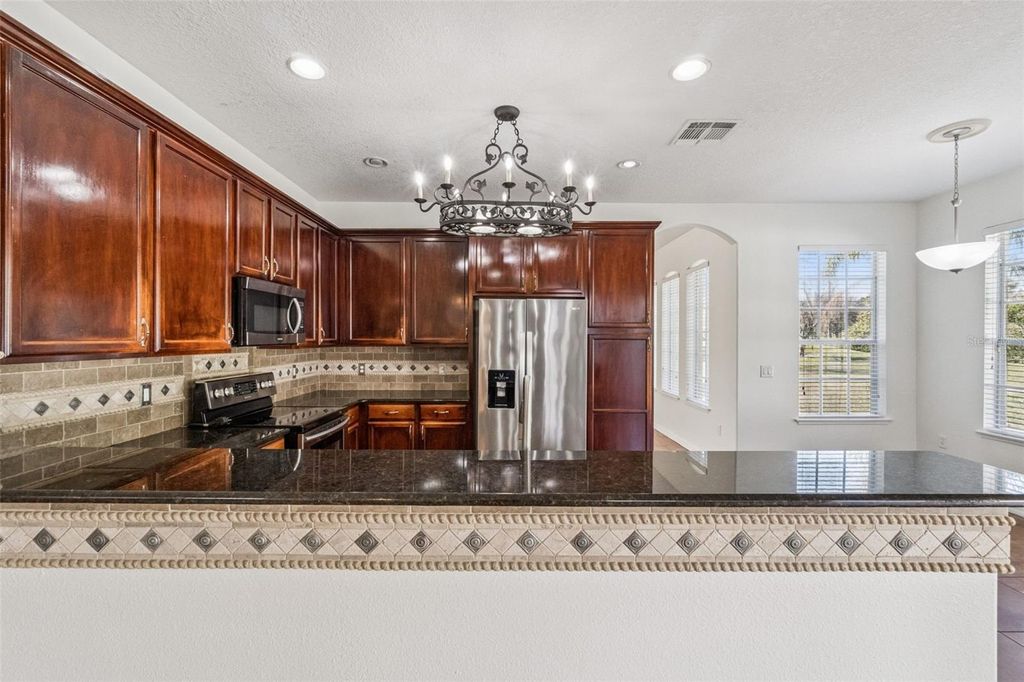 Image 10 of property listing at 2250 WINDCREST LAKE CIRCLE, Orlando, FL 32824