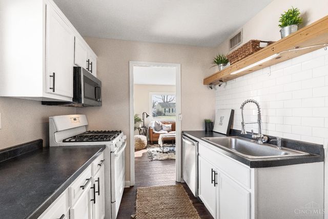 121 Holly Lane, Mason, OH 45040