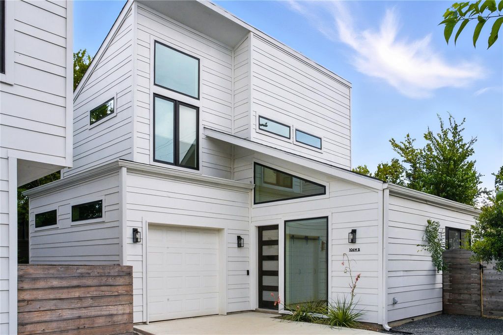 106 W Croslin ST B, Austin, TX 78752