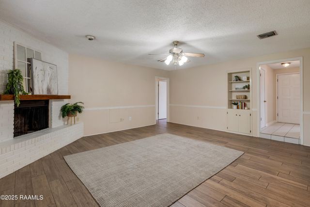 203 Bonaire Drive, Lafayette, LA 70506