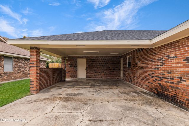 203 Bonaire Drive, Lafayette, LA 70506