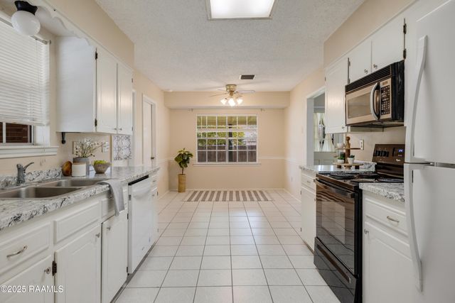 203 Bonaire Drive, Lafayette, LA 70506