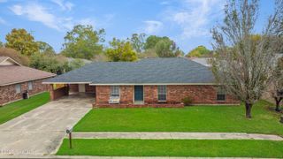 203 Bonaire Drive, Lafayette, LA 70506
