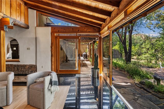 1330 Bishops Lodge Road, Santa Fe, NM 87506
