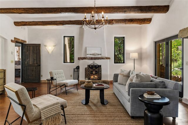 1330 Bishops Lodge Road, Santa Fe, NM 87506