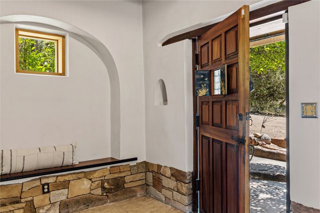 1330 Bishops Lodge Road, Santa Fe, NM 87506