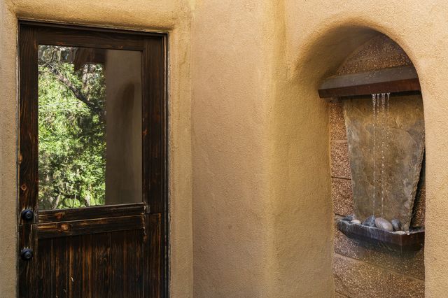 1330 Bishops Lodge Road, Santa Fe, NM 87506