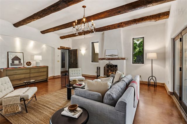 1330 Bishops Lodge Road, Santa Fe, NM 87506