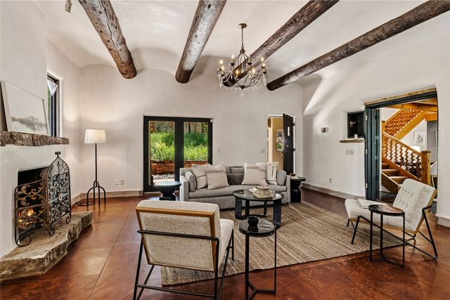 1330 Bishops Lodge Road, Santa Fe, NM 87506