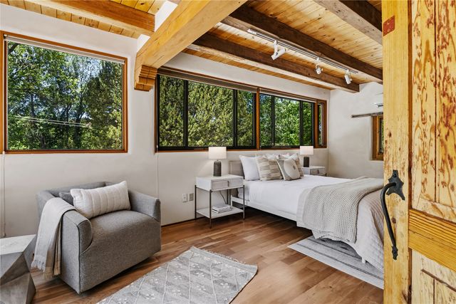 1330 Bishops Lodge Road, Santa Fe, NM 87506