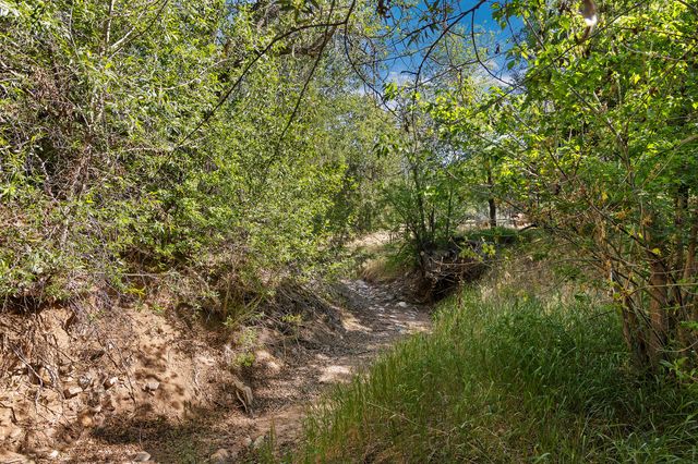 1330 Bishops Lodge Road, Santa Fe, NM 87506