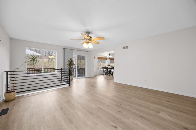 3802 Richland Dr NW, Cedar Rapids, IA 52405