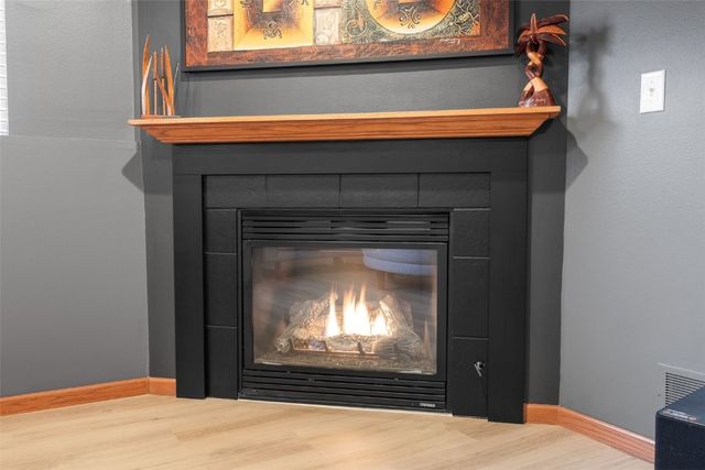 3802 Richland Dr NW, Cedar Rapids, IA 52405