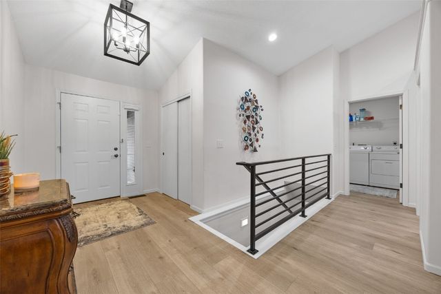 3802 Richland Dr NW, Cedar Rapids, IA 52405