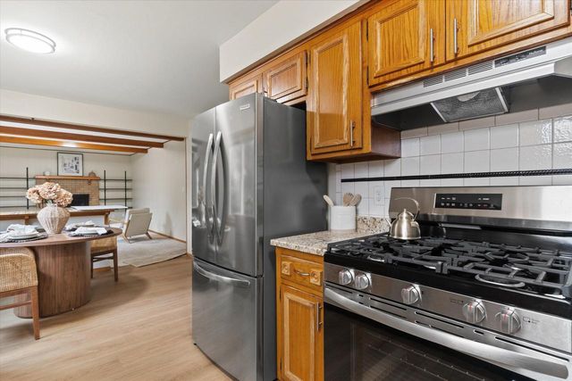 732 S 96th STREET, West Allis, WI 53214