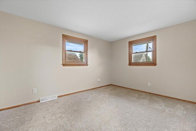732 S 96th STREET, West Allis, WI 53214