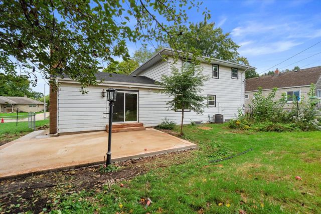 732 S 96th STREET, West Allis, WI 53214
