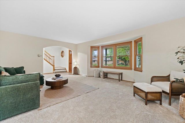 732 S 96th STREET, West Allis, WI 53214