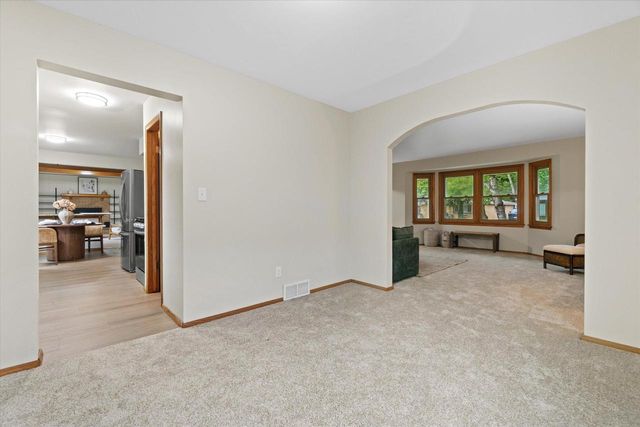 732 S 96th STREET, West Allis, WI 53214