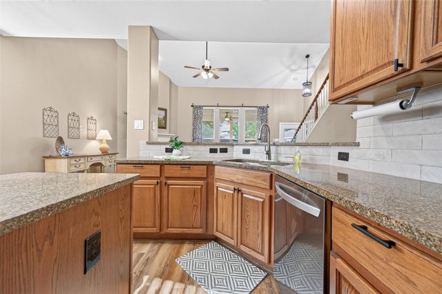 6718 Durango Creek Drive, Magnolia, TX 77354